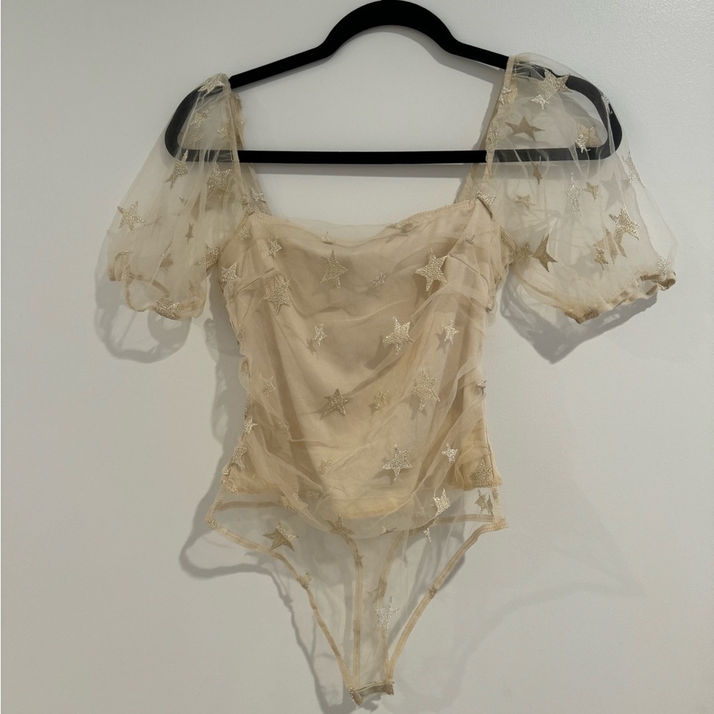 Le Lis Short Sleeve Star Body Suit